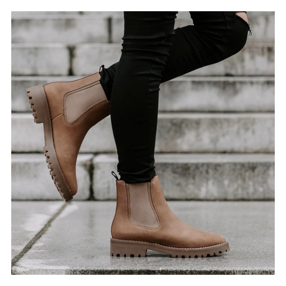 Thursday Boot Company Women's Chelsea Lug Boot in Taupe